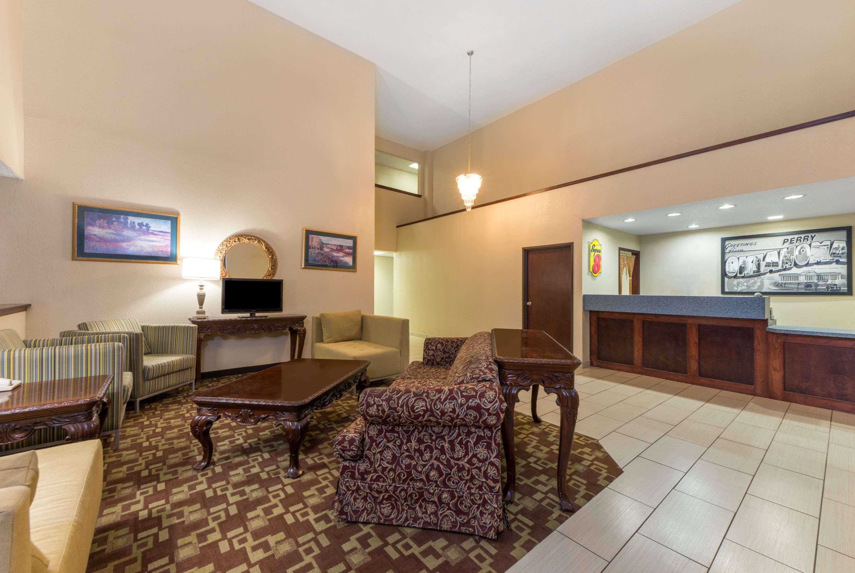 Super 8 By Wyndham Perry Hotel Luaran gambar